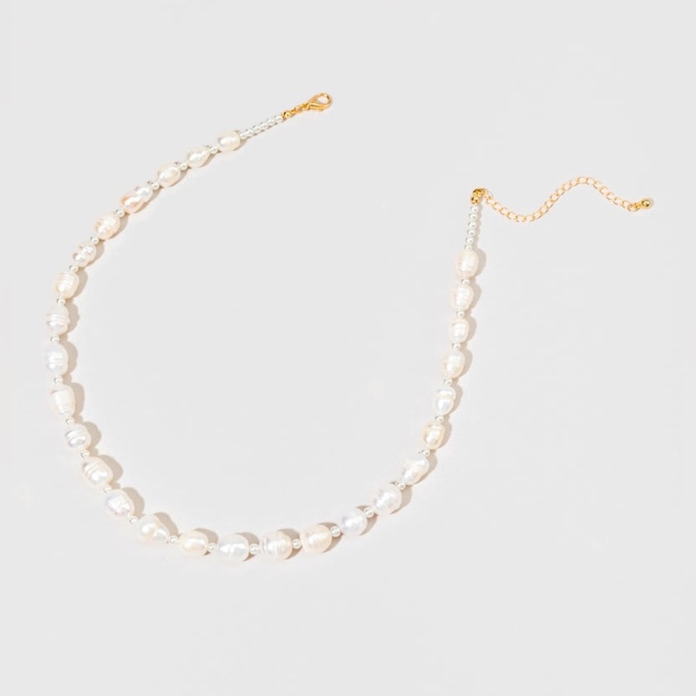 NWT Francescas’s Anabelle Freshwater Pearl Necklace